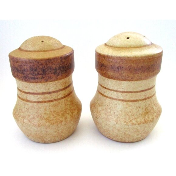 Vintage Treasure Craft Salt And Pepper Shakers -Clay Pottery/Ceramic Made In USA - Picture 1 of 10